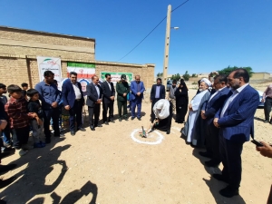 آیین کلنگ زنی مدرسه شش&zwnj; کلاسه شهرک وحدت در شهرستان دهلران