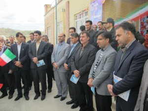 باحضور استاندار دبستان 6 کلاسه بنیاد برکت در دره&zwnj;شهرافتتاح گردید